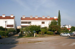 Apartments with a parking space Mareda, Novigrad - 7100